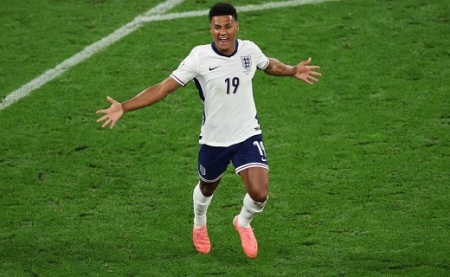 Watkins döntőbe lőtte Angliát