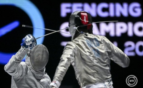 Ezüstérmes a férfi kardcsapat