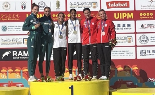 Ezüstérmes a magyar női páros az öttusa váltó-vb-n