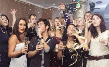 Ünnepi divat - Hogyan öltözzünk fel az ünnepekre