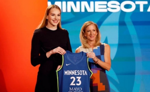 Magyar kosarast draftolt a WNBA