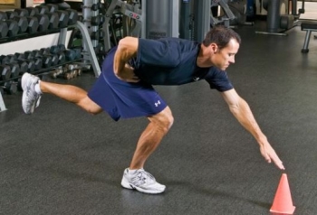 Egy lábon hajolgatás