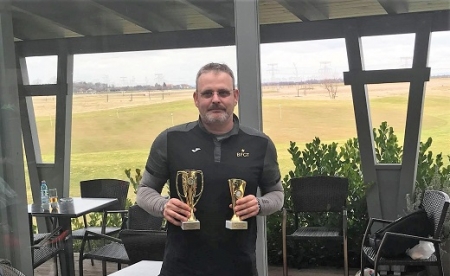 Négyes holtverseny a reptéren