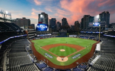 Lezuhant egy nő és kétéves kisfia a Petco Park stadion harmadik szintjéről