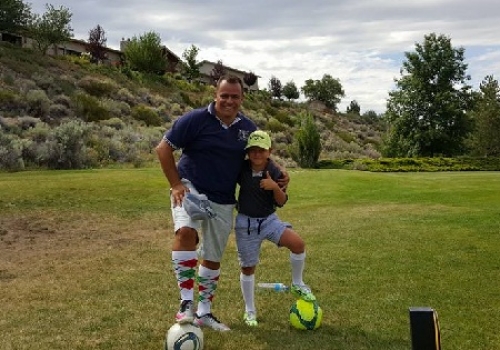 Két pasi meg egy kicsi a nyugati parton