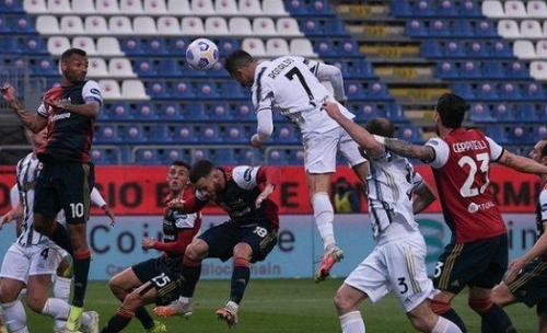 Aranycipő: CR a második, Messi a harmadik helyre jött fel