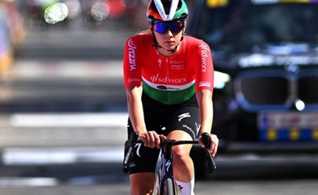 Vas átvette a piros trikót